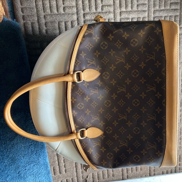 ❌❌SOLD❌❌ Authentic Loius Vuitton Horizontal Lockit - Picture 12 of 16